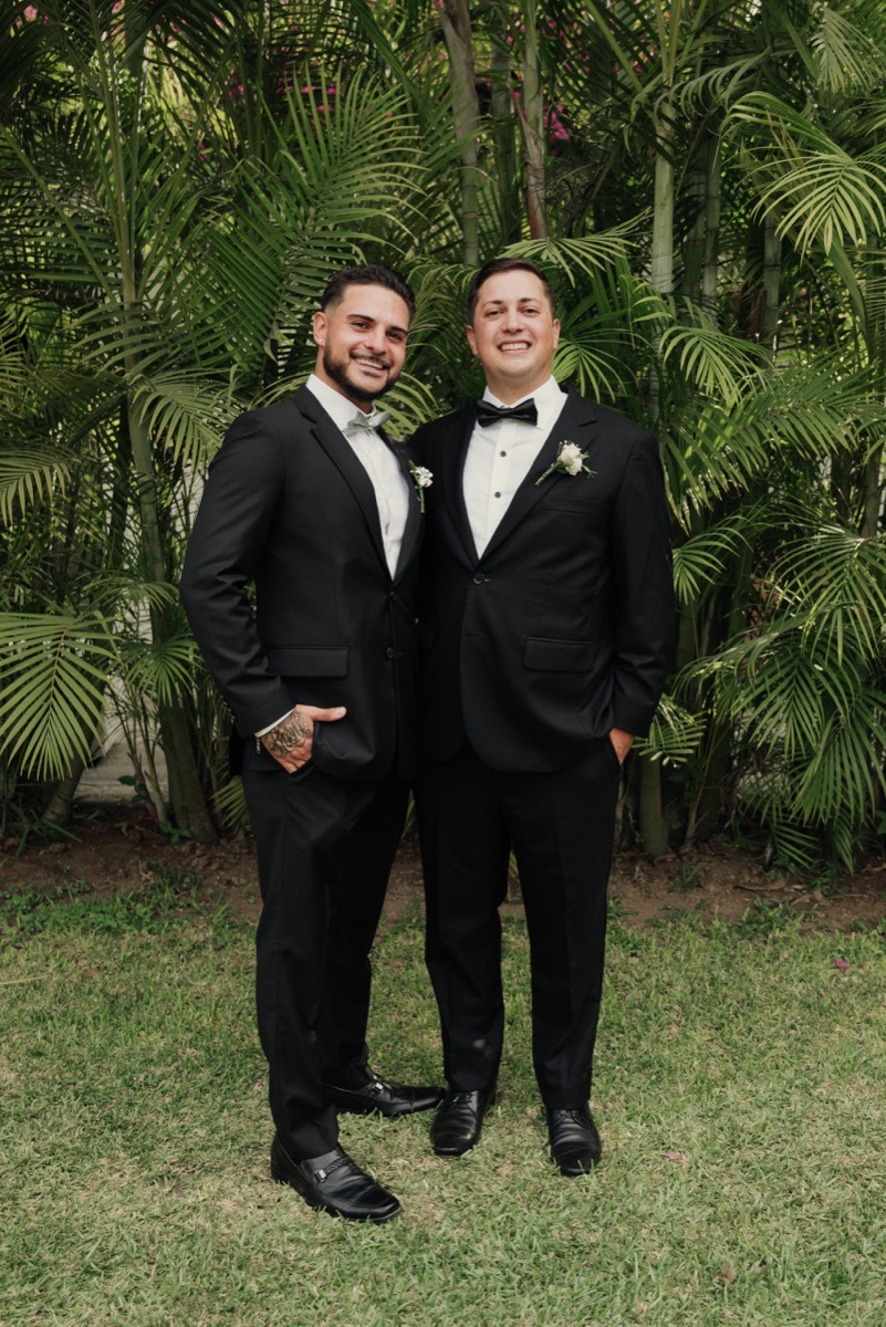 Trajes de novio a medida de Andrés Vargas